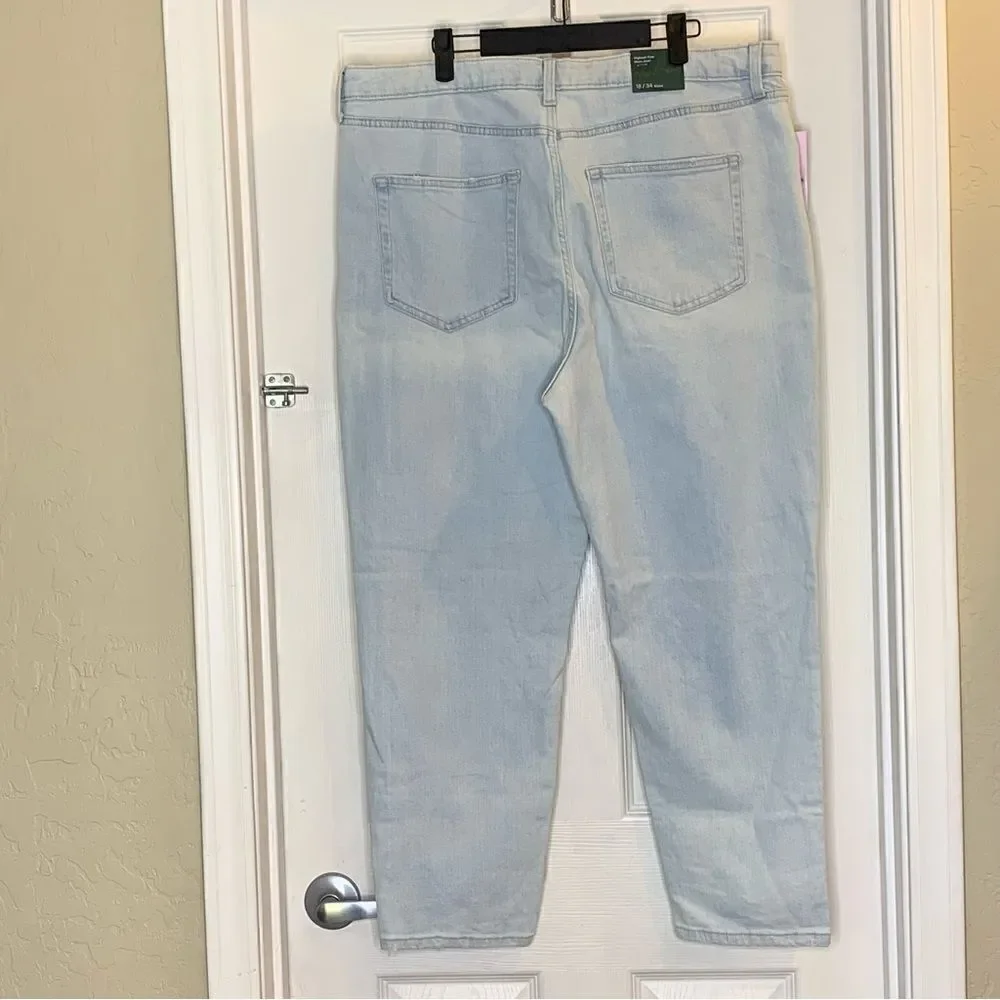Wild Fable Highest Rise Mom Jeans Distressed Light Wash Size 18